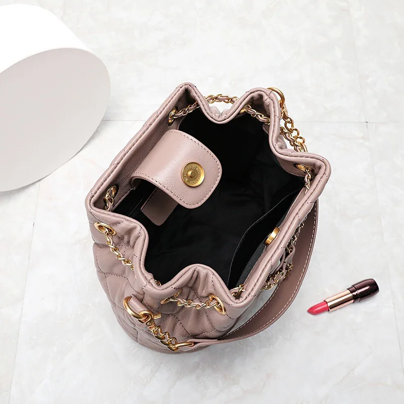 

2021 fashion new Biko rhomboid simple atmosphere single shoulder cross-slung full leather bag for women