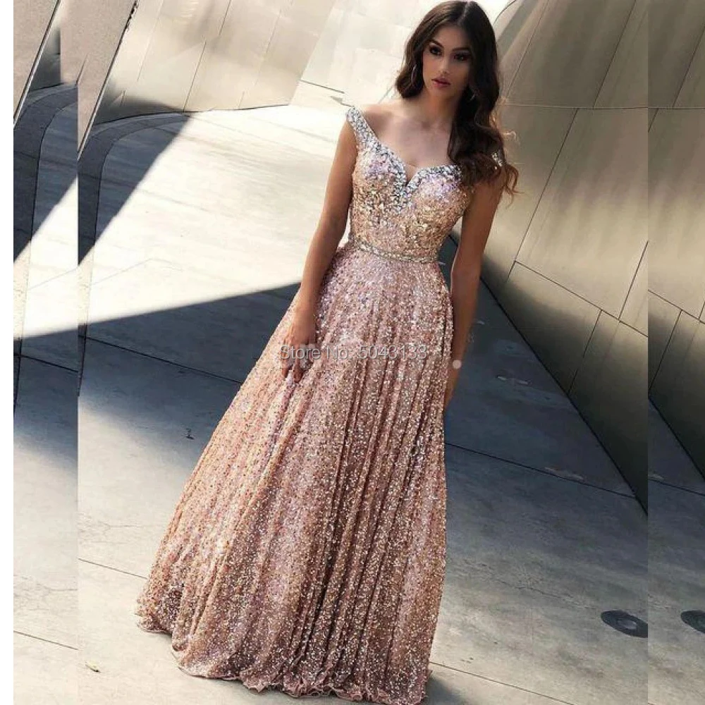 Блестящие трапециевидные платья с открытыми плечами и блестками розовые для