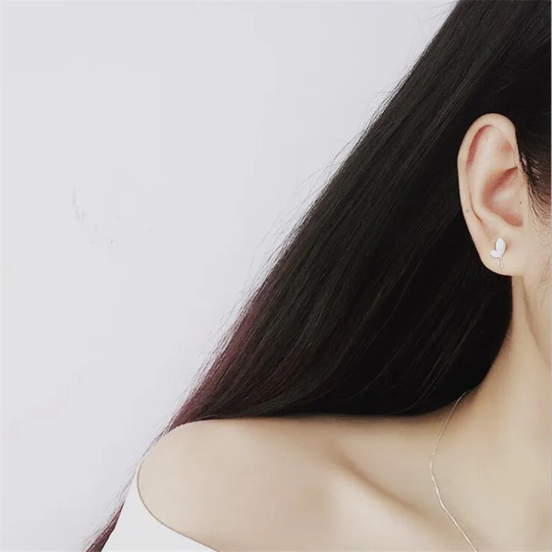 

New Simple Fashion 925 Sterling Silver Jewelry Exquisite Tree Leaf Female Gift Popular Stud Earrings SE212