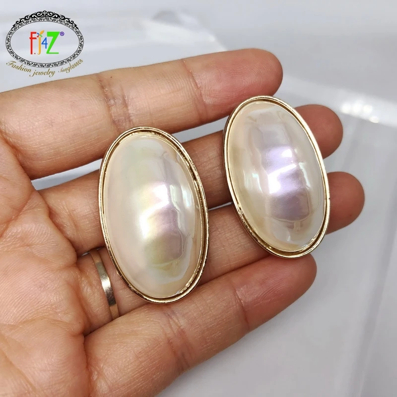 

F.J4Z New Big Pearl Earrings for Women Fashion Retro Simulated Pearl Oval Earrings Lady Statement Earring Gifts Dropship