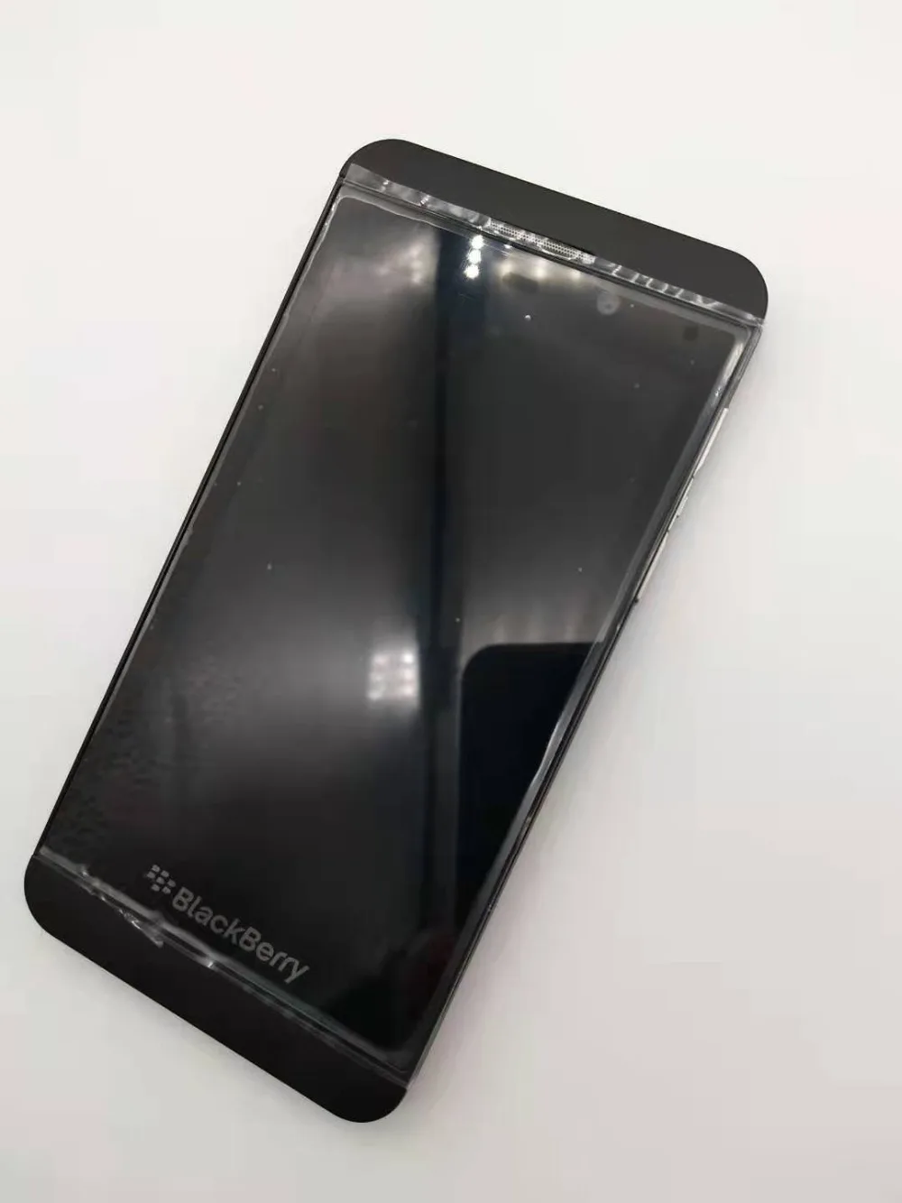 Blackberry Z10 двухъядерный 4," сенсорный экран 2 Гб ОЗУ 16 Гб ПЗУ 8МП камера os STL1003 STL1004 мобильный телефон отремонтированный