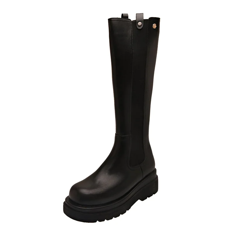 

Heavy soled boots