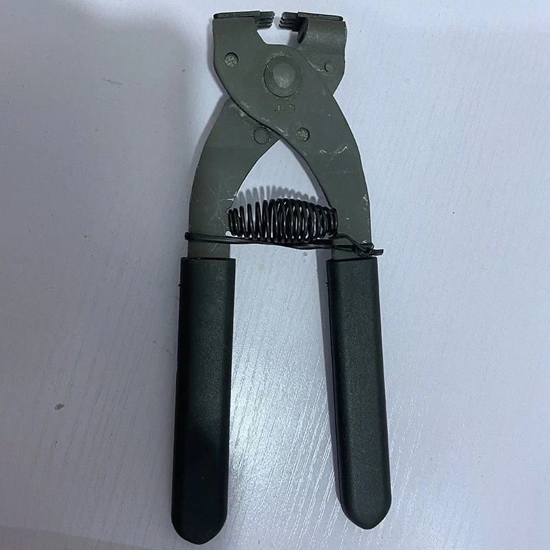 Leather Craft Hole Punch Tools Hand-Held Silent Pliers Diamond Sewing Stitching Chisel Pricking Iron 4mm Spacing 2 and 4 Teeth |