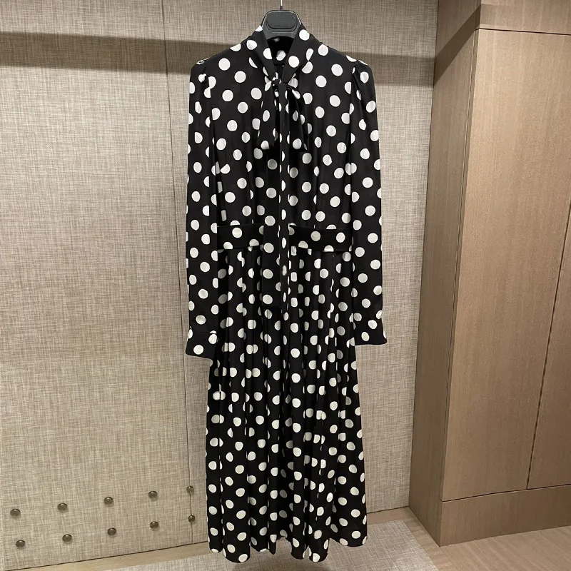 

High Quality Women'S Dress Fashion Runway Black White Polka Dot Thickened Silk Elegant Holiday Party Silk Long Dress 2021 Aut