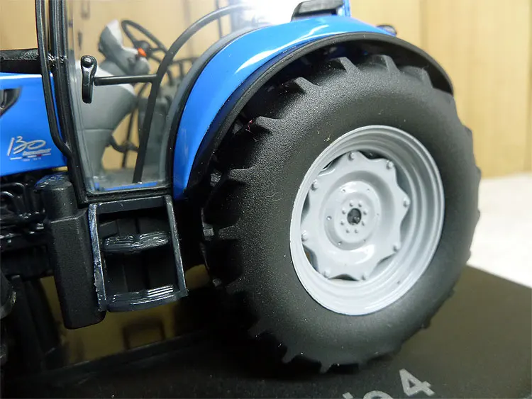 Трактор UH 1:32 4944 Landini 4 105 Литые металлические модели автомобилей из сплава