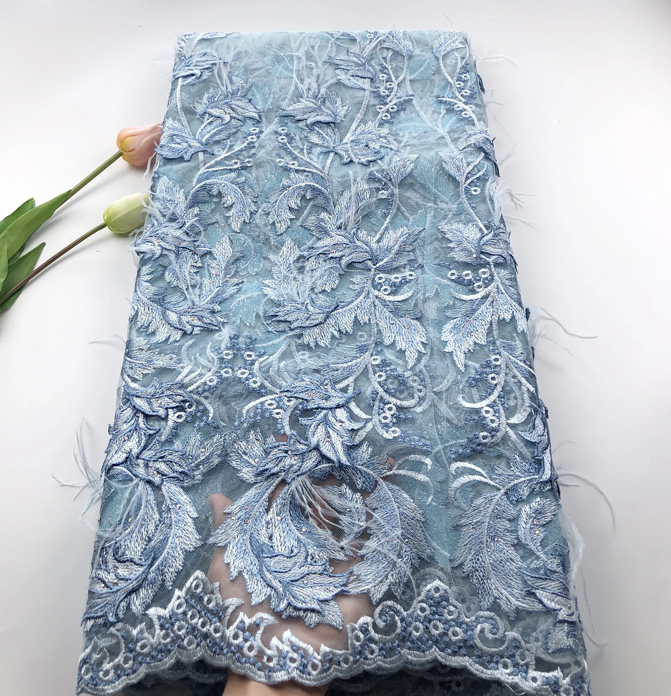

beautifulflowers design with feathers newcoming net tulle lace fabric good quality mesh lace for occasion dress HSOC074