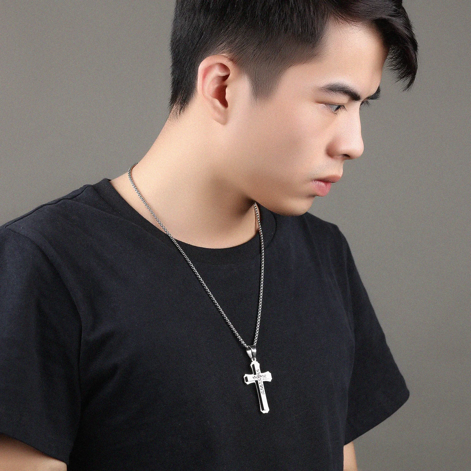 

55Cm European American Hip Hop Jewelry 2021 Trend Stainless Steel Multi Layered Cross Zircon Pendant Men's Necklace For Women