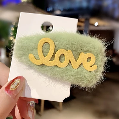 Green Модные заколки для волос с надписью «LOVE»; Плюшевые заколки для волос; BB; сезон осень-зима; имитация кроличьего меха; заколки для волос; аксессуары для волос - Цвет: Green