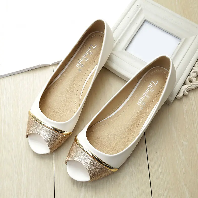 

Сандалии женские из искусственной кожи, Босоножки с открытым носком, плоская подошва, блестящие, белые, большие размеры 33-43, лето 2021