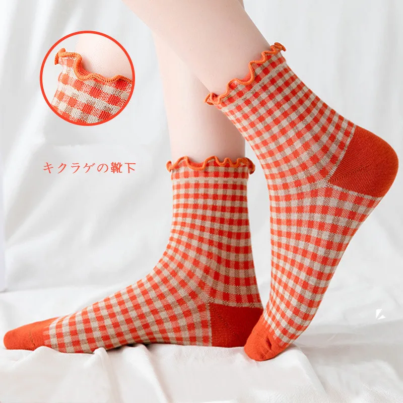 

Retro plaid socks ladies ins trendy tube socks Harajuku Korean lace loose mouth design wood ears cute sock women confinement sox
