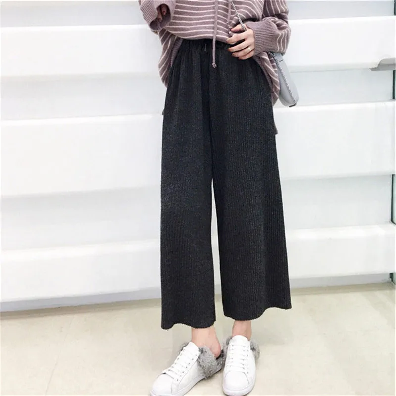 

CBAFU Striped Hooded Sweater Suit Women Autumn Winter Two Piece Set Loose Vintage Sweater Elastic Waist Wide Leg Pant Suit F745