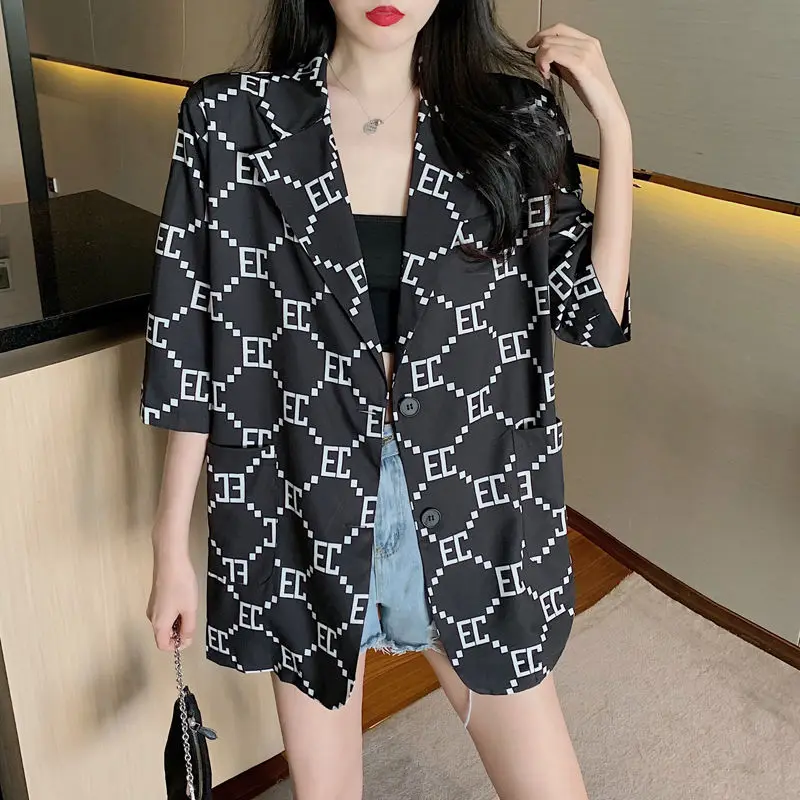 

2020 summer new fashion printing thin five-point sleeve solid color suit jacket Korean version of loose slim coat women