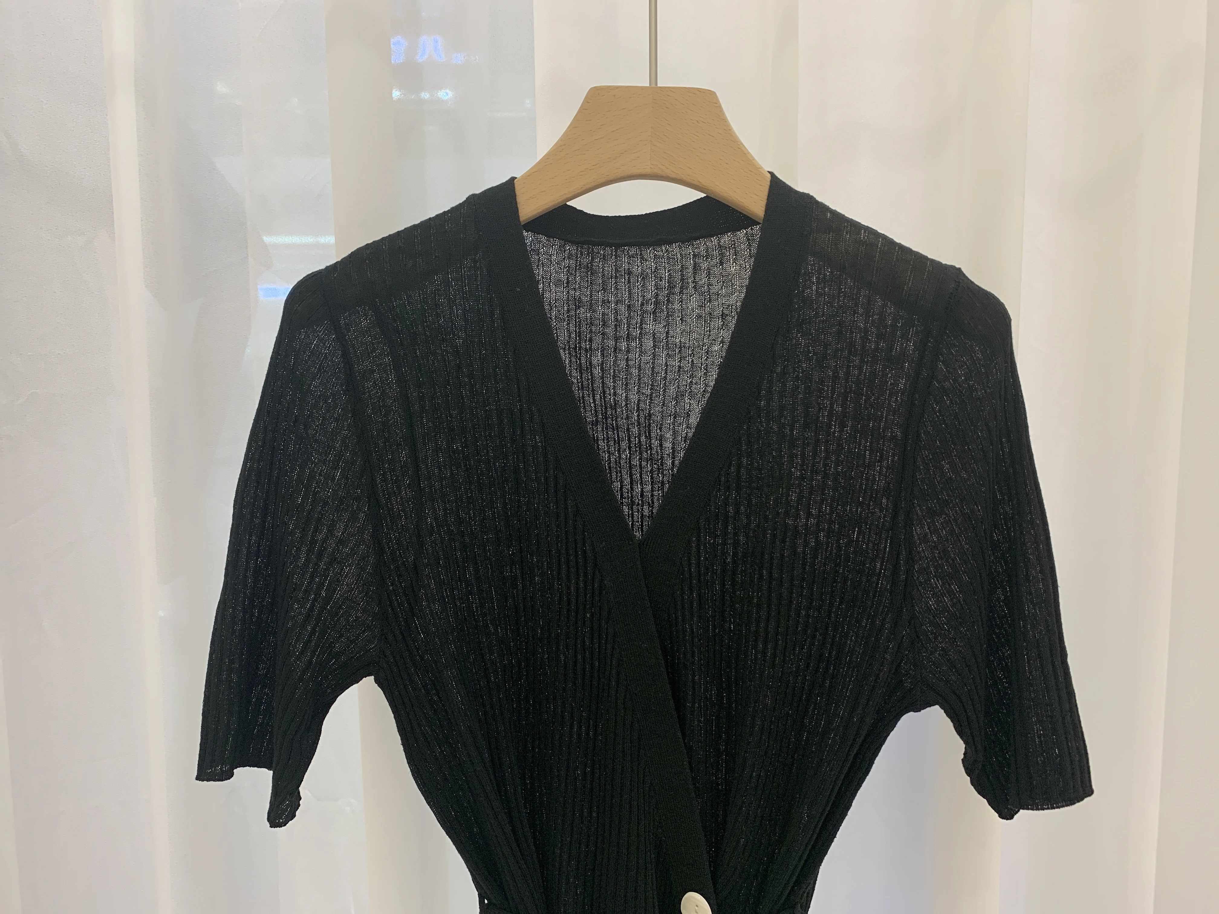 

Women Sunscreen Protection Thin Knitting Pullover Top V-neck Hollow Out Knitted T-shirt Lace Up Short Sleeve Slim Jumper 2021