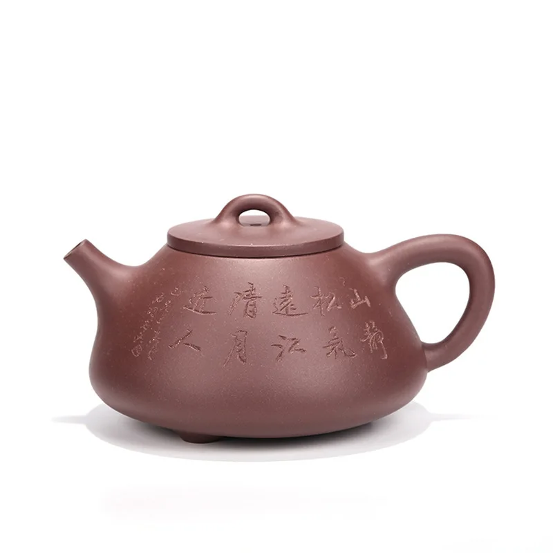 

Kitchen,Dining & Bar