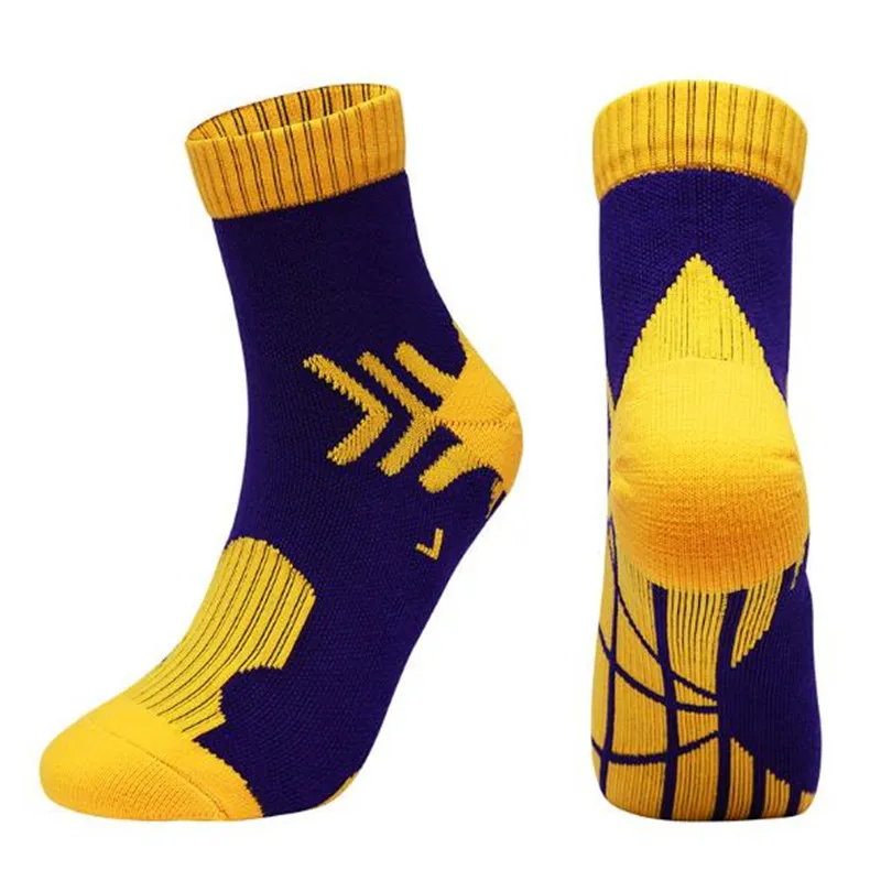 

4 Pairs Autumn Winter Unisex Cotton Sports Socks Men Women Outdoor Hiking Basketball Socks TAZK