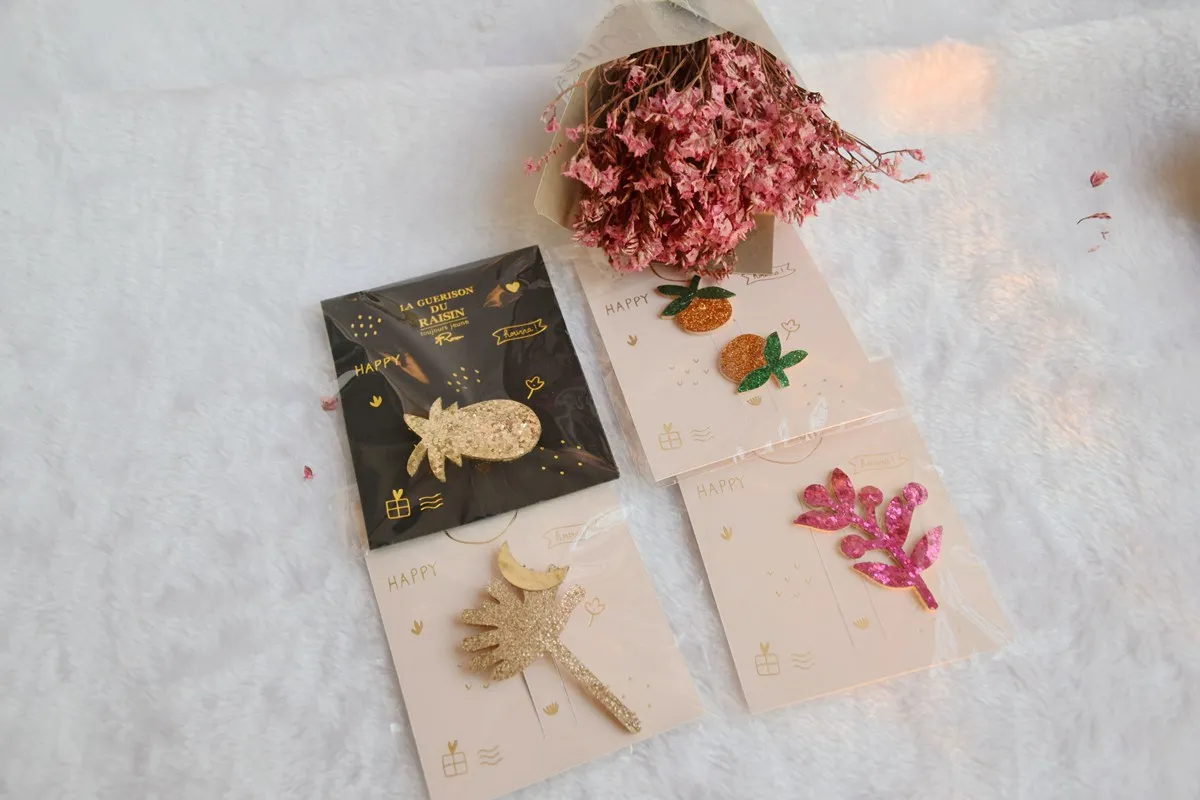 Женская вязаная брошь с вишневыми грушами на свитер|Броши| |