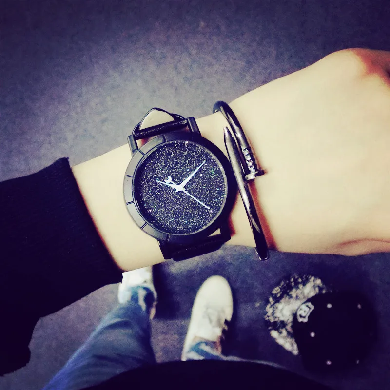 Женские кожаные часы простые кварцевые с полумесяцем и звездами дизайн мечты