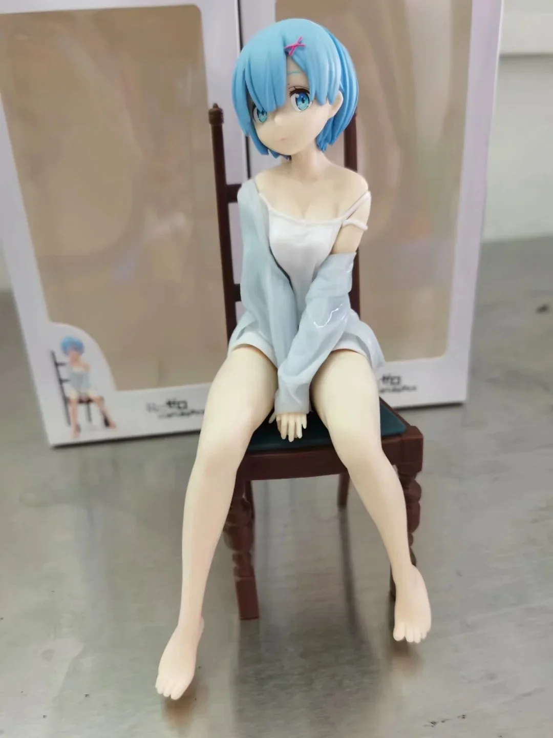 

20cm Relax Rem Pajamas Figure Re ZERO Starting Life in Another World Rem Anime Figure Rem Ppajamas Chair Action Figure Toys