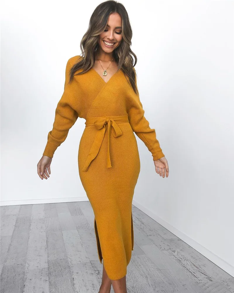 Женское трикотажное вечерние-туника средней длины с V-образным вырезом и длинным