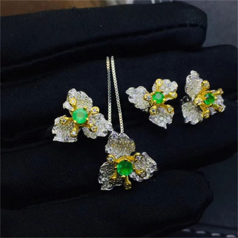 

Columbia natural emerald set ring earrings necklace fashionable with new design quality 925 Silver
