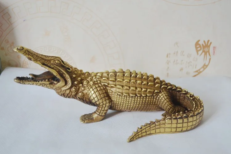 

Bronze crocodile ornaments Copper handicrafts copper crocodile ornaments