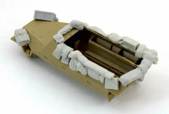 1/35 полимерный комплекс для немецкого перевозчика персонала 1 комплект(без автомобиля
