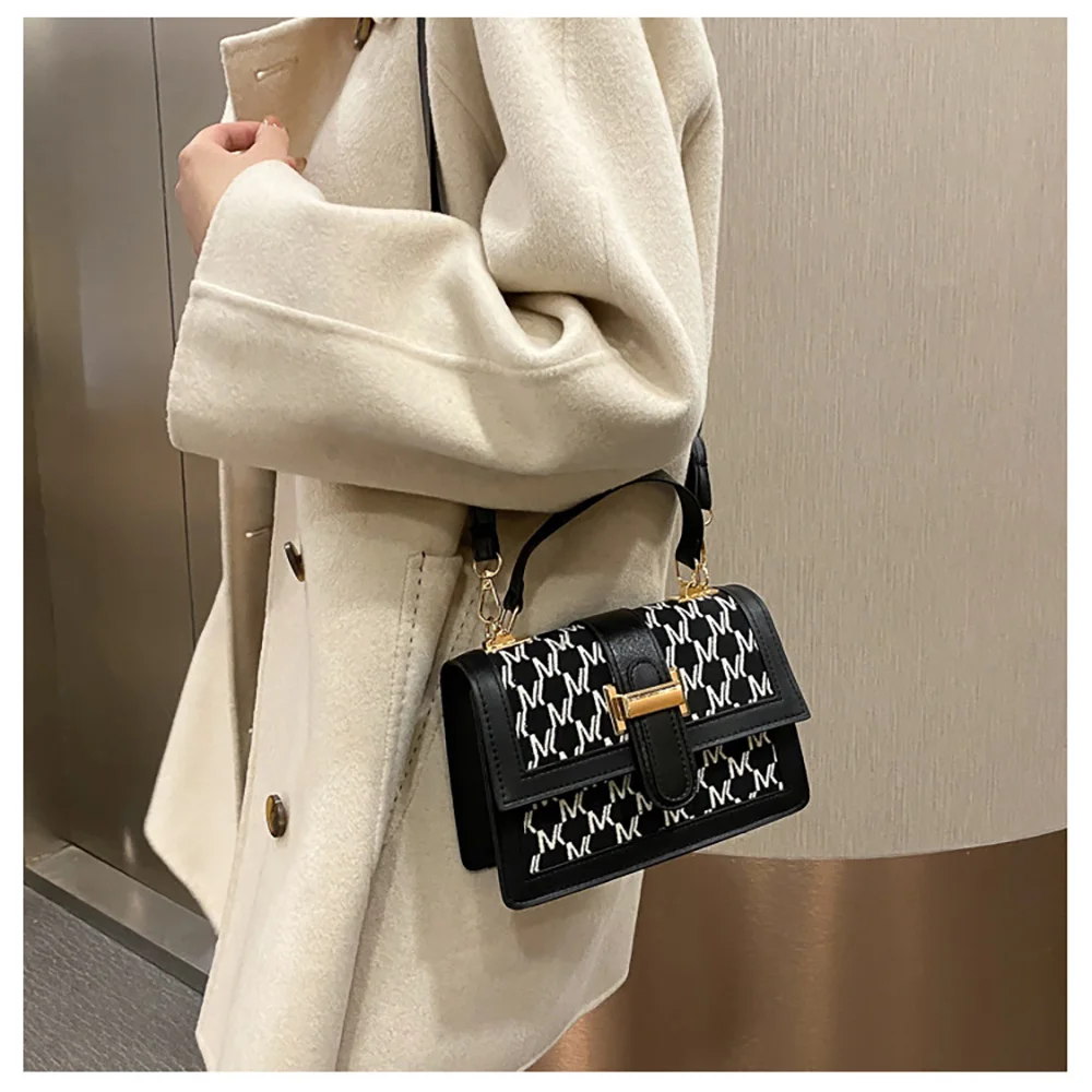 

Messenger bag female bag Korean style messenger bag fashion handbag one-shoulder western style small square bag messenger bag