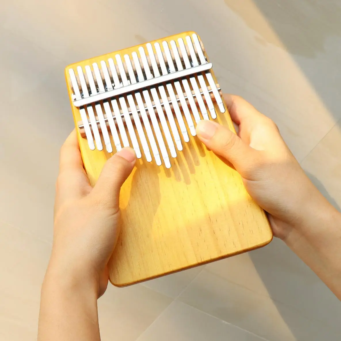 17 клавиш пианино Kalimba Одиночная доска сосна Mbira мини клавиатура инструменты