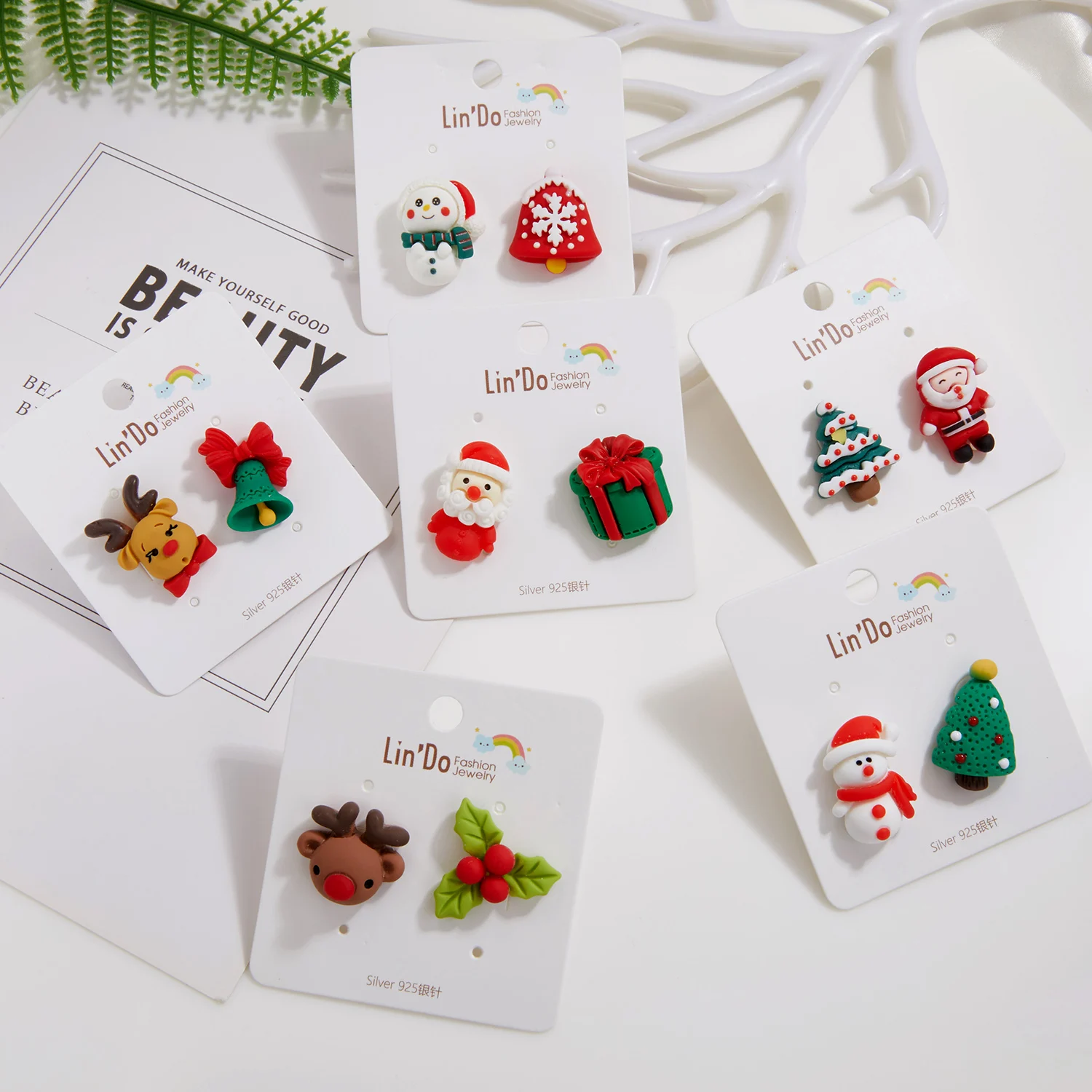 Fashion Christmas Ornaments Stud Earrings For Women Santa Claus Snowman Elk Christmas Tree Asymmetry Earring New Year Jewelry