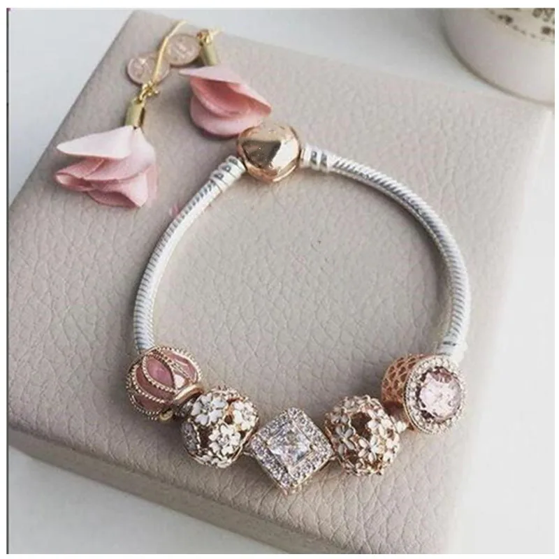 

925 Sterling Silver Dazzling Clover Dangle Charm With Crystal Beads Fit Women pan Bracelet & Necklace Diy Jewelry