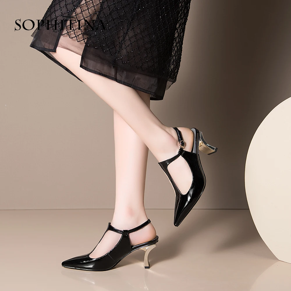 

Сандалии SOPHITINA женские с ремешком на пятке, модные босоножки с металлическим покрытием, однотонные заостренный носок, выразительная натура...