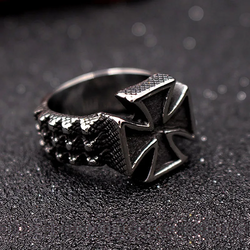 Мужские кольца в винтажном стиле времен Второй мировой войны | Украшения и