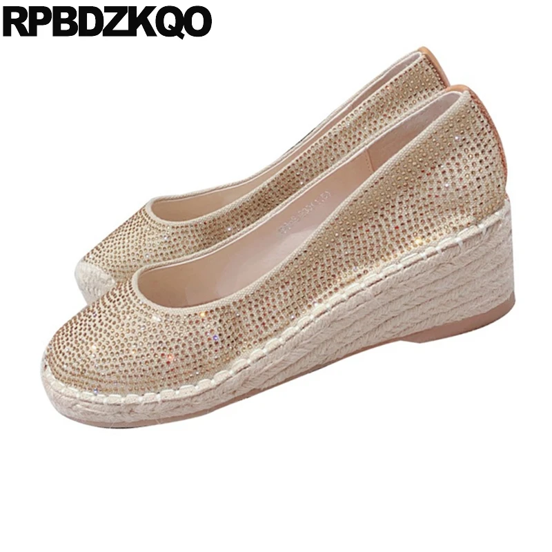 Женские парусиновые туфли со стразами лодочки на среднем каблуке с круглым