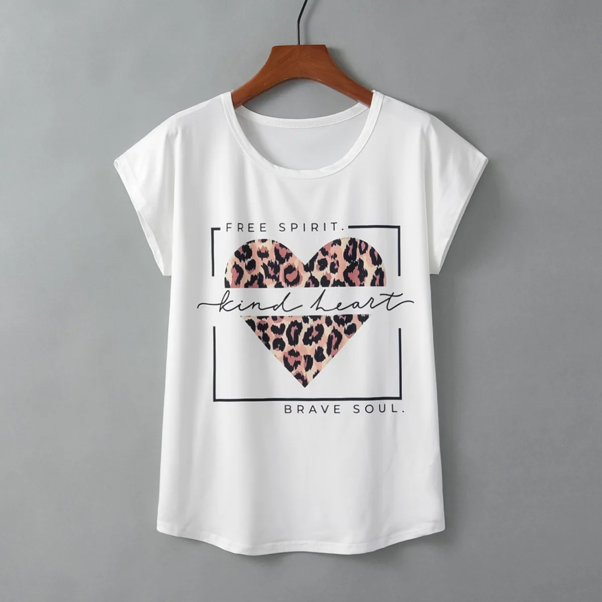 T Shirt Women Round Neck Short Sleeve Leopard Lips Beauty Love Print Tshirt Summer Harajuku Kawaii Tops Female Casual Tees |