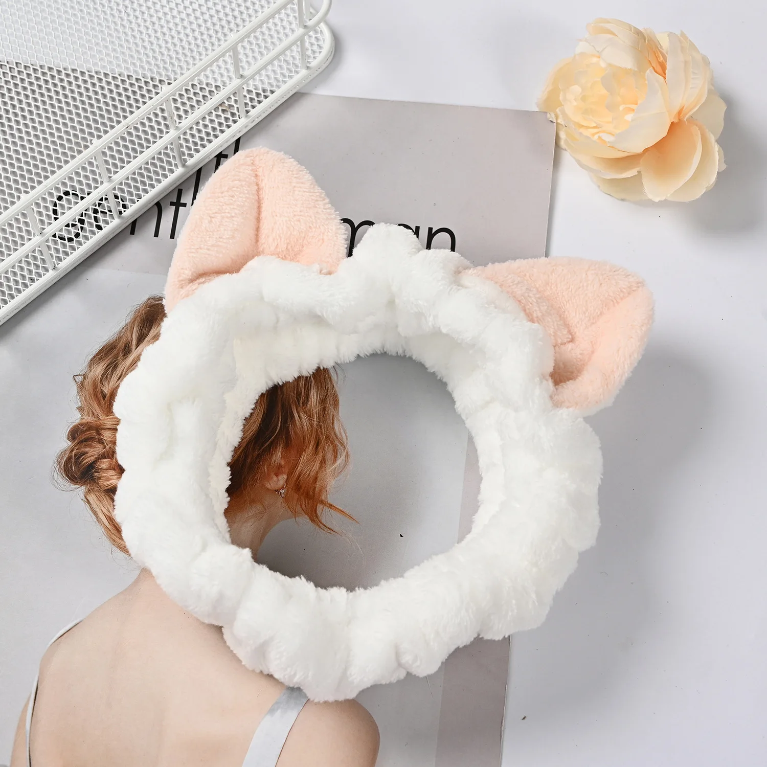 Рисунок 5 - 2021 ободки с кошачьими ушками