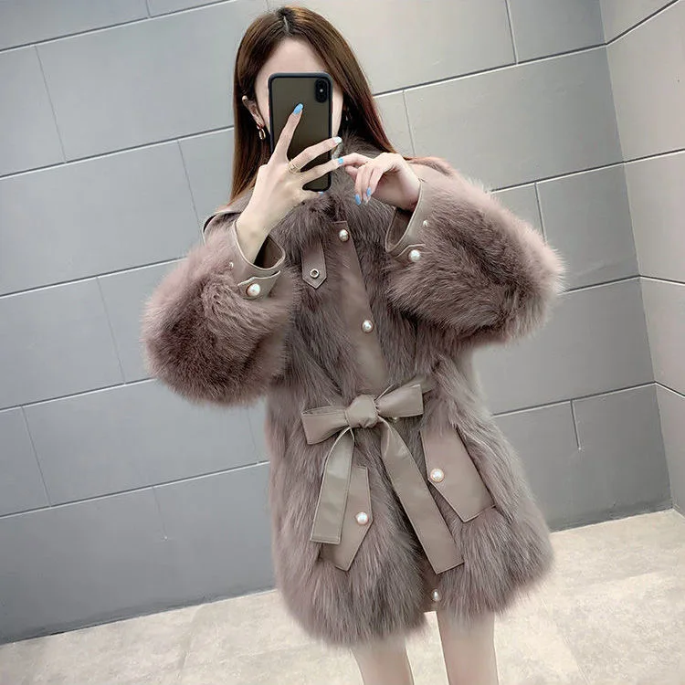 

Suofun Fox Fur Grass Thick Coat Women Long Bow Belt New Winter Warm Close Waist Pearl Turn-down Collar One-piece Fur Winter Coat