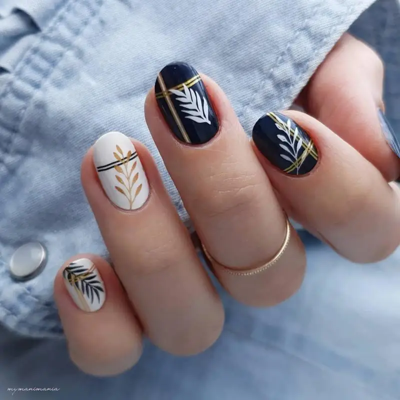 

12pcs Colorful Leaf Flower Water Decals Stripe Line Stickers for Nails Green Pumpkin Transfer Sliders Decoration Tips Wrap 1pc