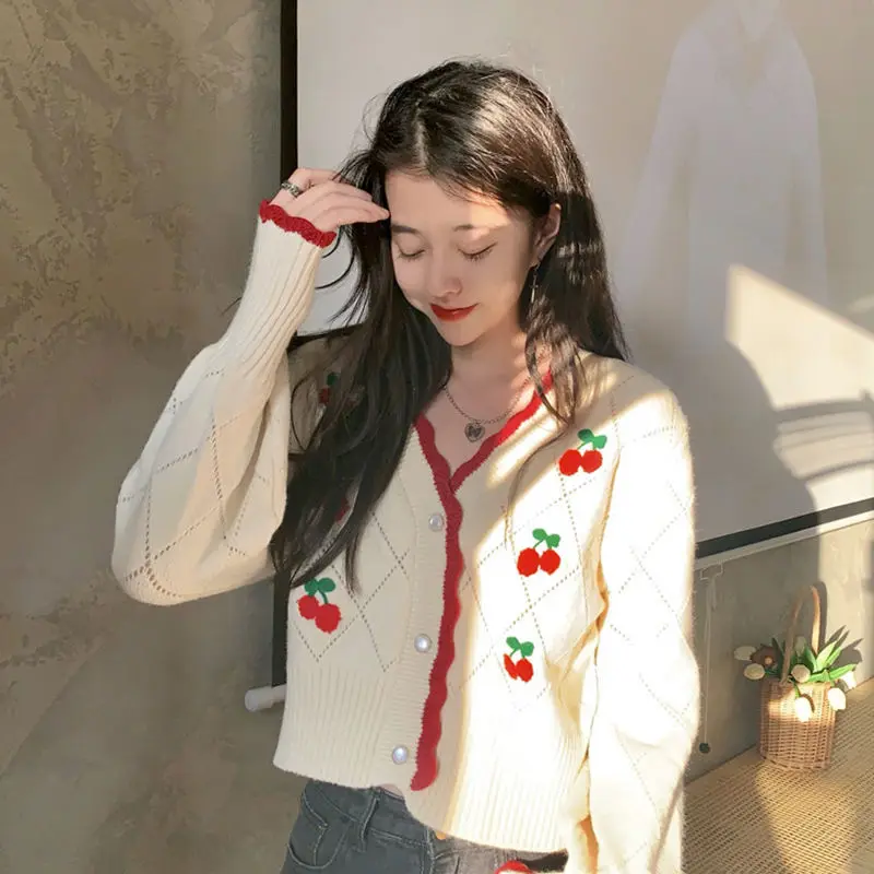 

Cardigan sweater female student Korean version 2021 new V-neck lazy style student Yu Jie knitting outerwear versatile cardigan
