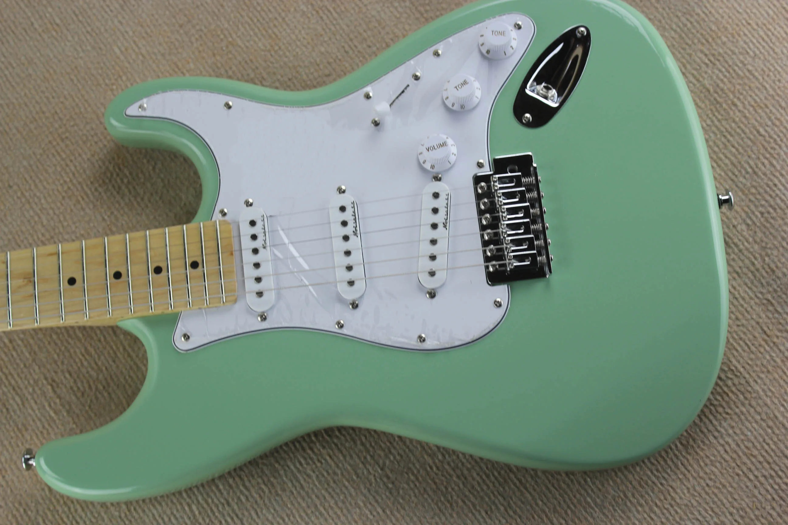 Factory store light green ST signature maple fretboard 6 string Chrome Hardware Electric Guitar Guitarra | Спорт и развлечения