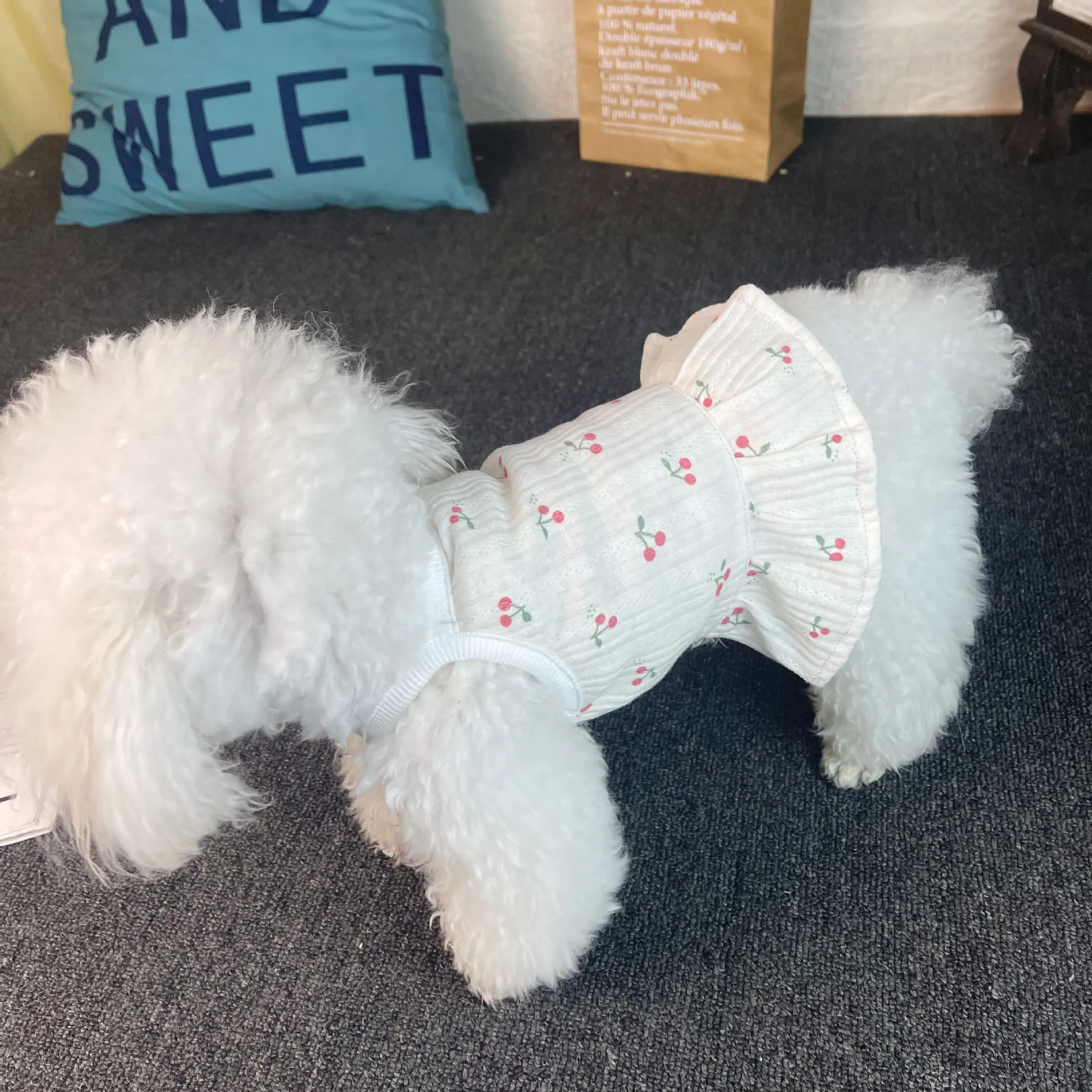 Платье в полоску для собак и кошек |