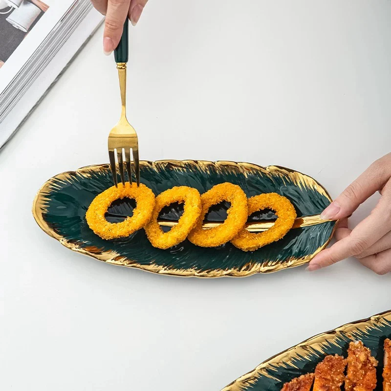 Керамическая Роскошная золотая тарелка в форме листа закуска десертные тарелки