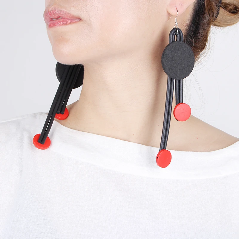 

YD&YDBZ Round Wooden Pendant Earrings For Women Fashion Design Rubber Drop Earring Gothic Jewelry Accessories Girl Wedding Gift