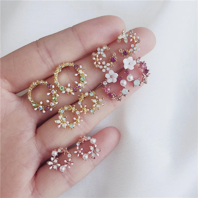 

2019 Fashion Elegant Latest Design Brand Ear Ring Color Flower Earrings Female Simple Earrings For Women