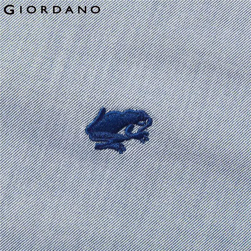 Giordano Оксфорд рубашка с короткими рукавами slim fit и вышивкой лягушки на груди, выполнена из натурального хлопка, имеет два варианта окраса