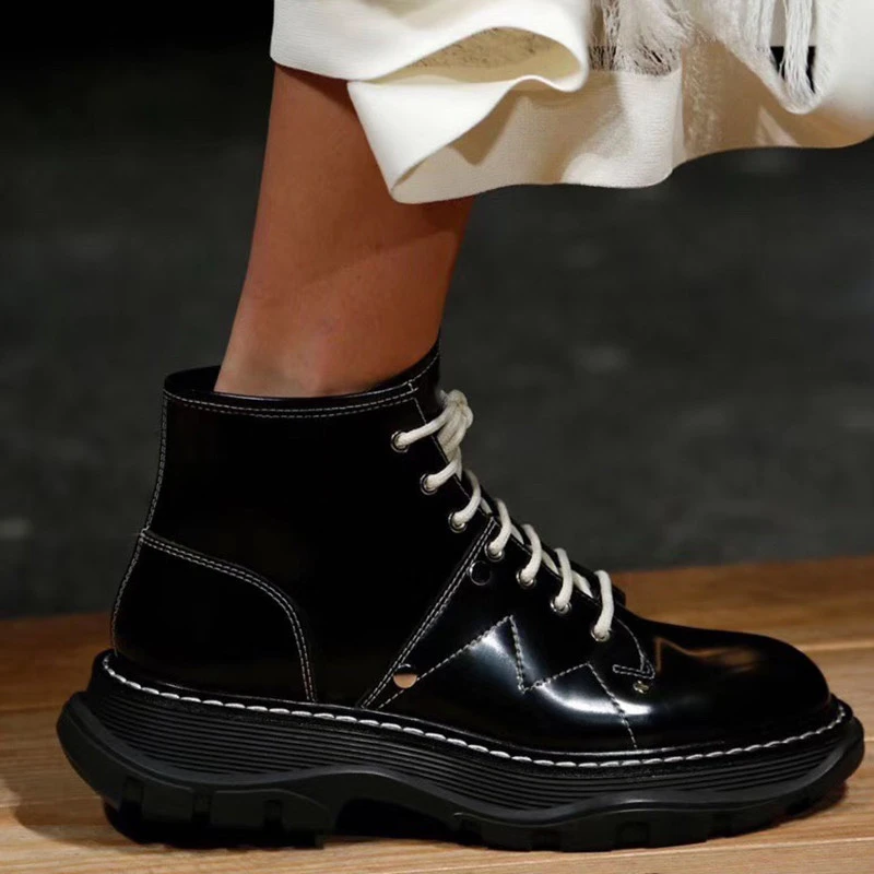 

Женские кожаные ботинки на платформе, зимние боевые ботинки на танкетке, со шнуровкой, 2020