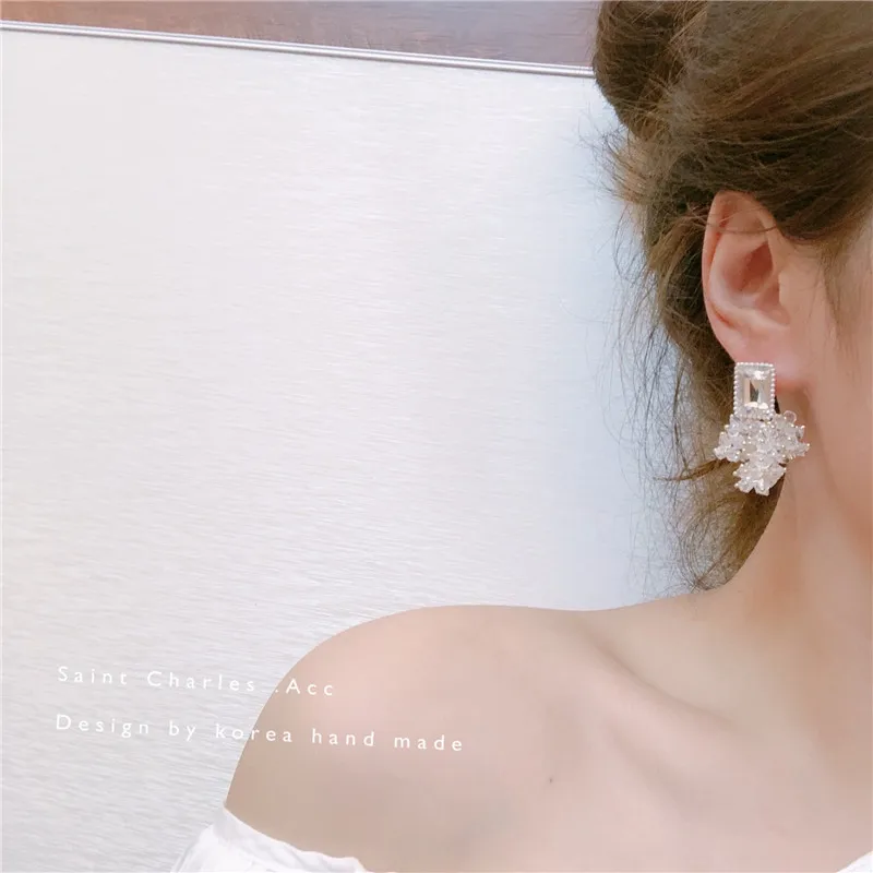 

Silver Needle Fashion Fireworks Crystal Women's Earrings Fashion Ice tassel earrings with exaggerated fashion
