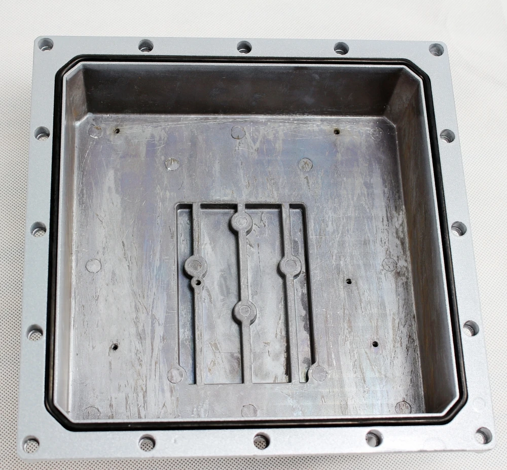 

5GHz Dual Polarized 2x2 MIMO Panel Outdoor Long Range Antenna with Aluminum Enclosure