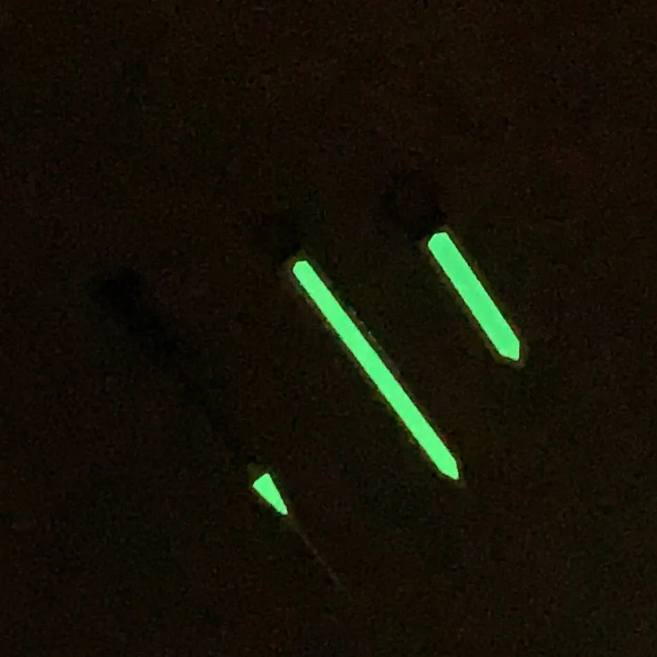 Стрелка для часов SKX измененная дайвинга белого и черного цвета подходит