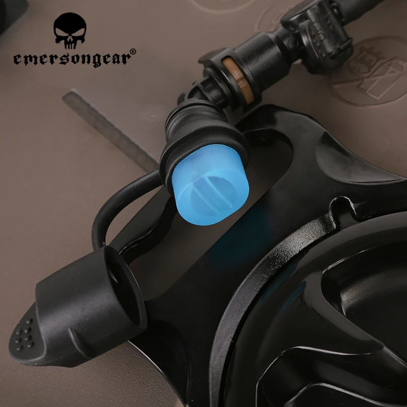 

Emersongear TPU 2.5L Hydration Bladder Water Bag W Type Switch Faucet Tactical Poches Outdoor Traveling Hunting Hiking Trekking