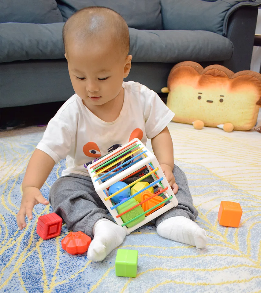 Baby Shape Sorting Toy motor skill tactile touch toy 10 months to 3 years InnyBin soft cube montessori educational toys | Игрушки и